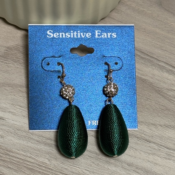 Classic Green Drop Earrings - Picture 5 of 7